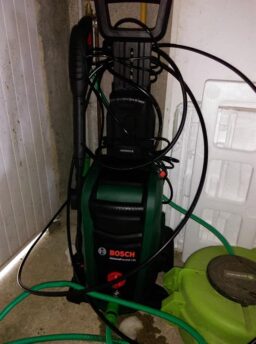 image client 3 Nettoyeur Haute Pression Bosch UniversalAquatak 135