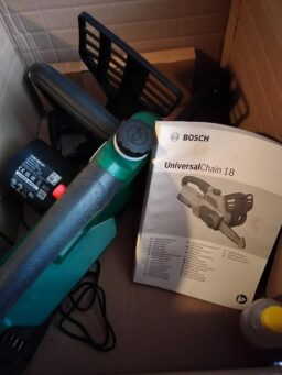 image client 3 Tronçonneuse À Chaîne sans fil Bosch UniversalChain 18