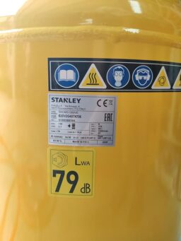 image client 3 Compresseur D'air Électrique Stanley Siltek Vertical Silencieux