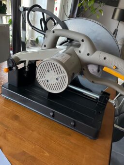 image client 3 Tronçonneuse Métal Électrique Fartools One 2000W