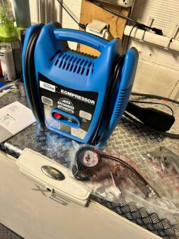 image client 3 Compresseur d'Air Güde Airpower 180-08