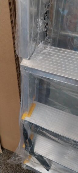 image client 3 Escabeau Pliable Hoström DURAMP8 8 Marches