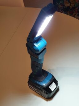 image client 3 Lampe Chantier Led Makita DML801 DEBDML801