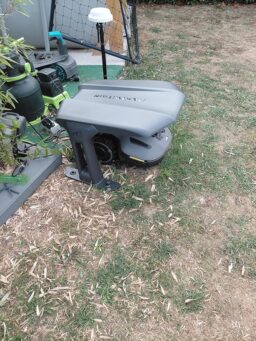 image client 3 Robot Tondeuse Mammotion YUKA Mini 700