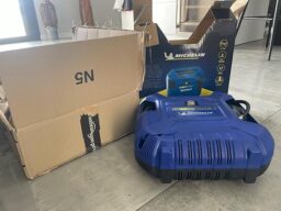 image client 3 Compresseur D'air Portable Michelin MB1