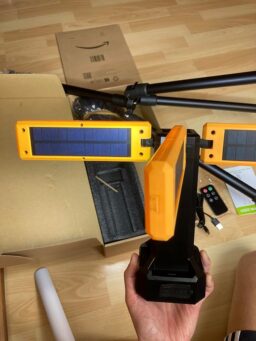 image client 3 Lampe de Chantier Aodoo Projecteur de Solaire À Led avec Trépied