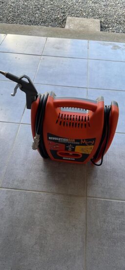 image client 3 Compresseur Portatif RevolutionAIR Hobby Miny Revo 425005