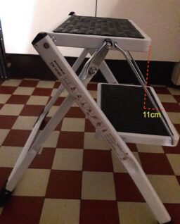 image client 3 Escabeau Pliable SONGMICS GSL002GY01