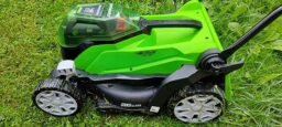 image client 3 Tondeuse sans fil Greenworks G24X2LM36K2X