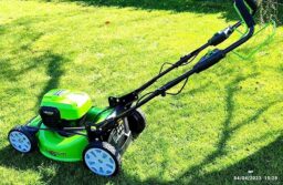 image client 4 Tondeuse À Gazon Greenworks GD24X2LM46SPK4X