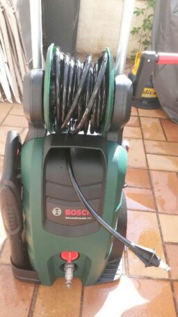 image client 4 Nettoyeur Haute Pression Bosch AdvancedAquatak 140