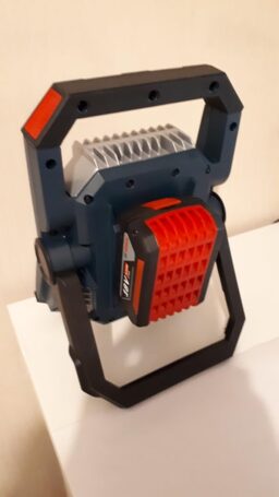 image client 4 Projecteur Led Chantier Bosch Professional Gli 18V 1900