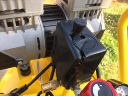 image client 4 Compresseur D'air Électrique Stanley Siltek Vertical Silencieux