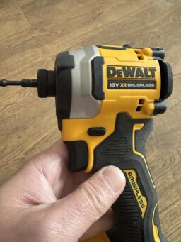image client 4 Visseuse à Chocs DEWALT DCF850N XJ Compacte