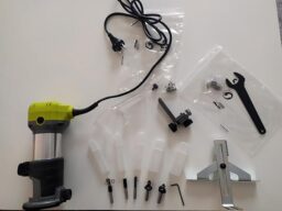 image client 4 Défonceuse Affleureuse Bois DEWINNER Électrique 710W