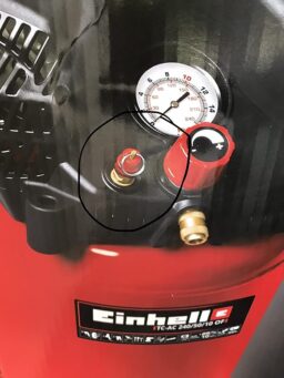 image client 4 Compresseur Vertical Électrique Einhell TC AC 240-50-10 OF