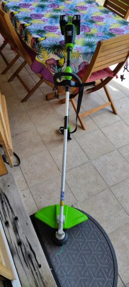 image client 4 Coupe Bordure & Débroussailleuse Greenworks GD24X2BCBK4x