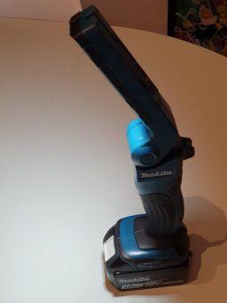 image client 4 Lampe Chantier Led Makita DML801 DEBDML801