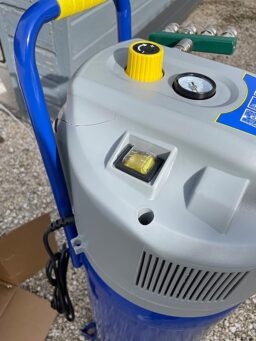 image client 4 Compresseur D'air Vertical Michelin MVX50-2