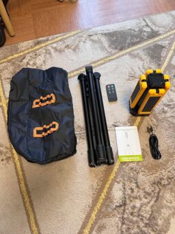 image client 4 Lampe de Chantier Aodoo Projecteur de Solaire À Led avec Trépied