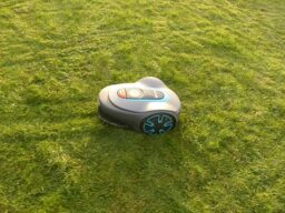 image client 4 Tondeuse Robot Connectée Gardena SILENO Minimo 500 M²