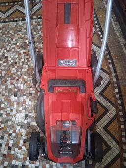 image client 4 Tondeuse sans fil Einhell GE CM 18-33 Li Solo