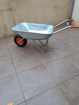 image client 5 Brouette de Jardin Fuxtec FX WB5260