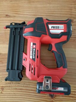 image client 5 Cloueuse sans fil Einhell FIxetto 18-50 N Solo