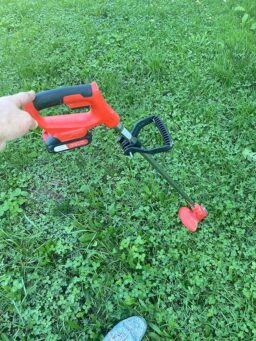 image client 5 Débroussailleuse À Gazon Electrique Outigo sans fil Pliable