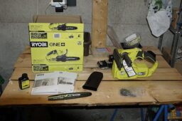 image client 5 Tronçonneuse sans fil Ryobi RY18CS20A 125