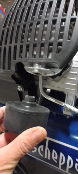 image client 5 Compresseur À Air Bicylindre Scheppach HC53DC