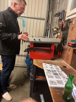 image client 5 Scie Circulaire sur Table Einhell TC TS 8