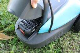 image client 5 Tondeuse À Gazon sans fil Gardena Handymower 22-18 V P4A