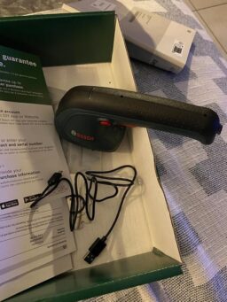 image client 6 Cisaille Bosch Easyshear sans fil Jardinage