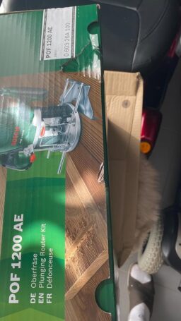 image client 6 Défonceuse Électrique Bosch POF 1200 AE