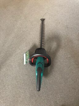 image client 6 Taille Haies sans fil Bosch UniversalHedgeCut 18V 50