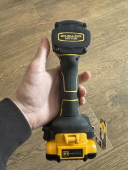image client 6 Visseuse à Chocs DEWALT DCF850N XJ Compacte