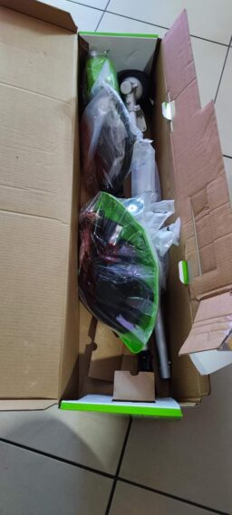 image client 6 Coupe Bordure & Débroussailleuse Greenworks GD24X2BCBK4x