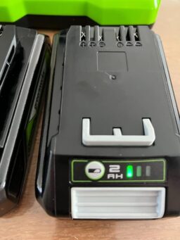 image client 6 Débroussailleuse sans fil Greenworks 2×24V