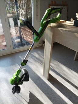 image client 6 Débroussailleuse Électrique Greenworks Gst1246