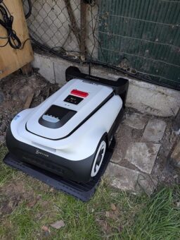 image client 6 Robot Tondeuse Ecovacs Goat A1600 RTK