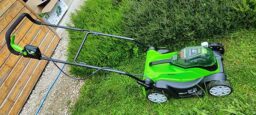 image client 6 Tondeuse sans fil Greenworks G24X2LM36K2X