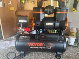 image client 6 Compresseur D'air sans Huile VEVOR À Air Silencieux 18L