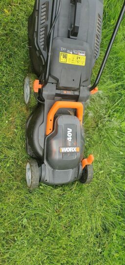 image client 6 Tondeuse À Gazon sans fil WORX WG737E