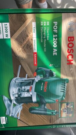 image client 7 Défonceuse Électrique Bosch POF 1200 AE