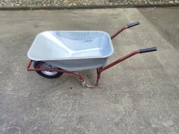 image client 7 Brouette de Chantier et Jardin Schulz Tech Bac Galvanisé 250kg-100L