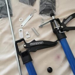 image client 7 Étais Télescopiques Réglables Deuba Set de 2 de Porte-Soutien