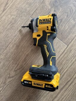 image client 7 Visseuse à Chocs DEWALT DCF850N XJ Compacte