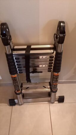 image client 7 Echelle Télescopique Escamotable Lucn Pliable 3.8M