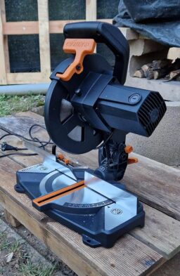 image client 7 Scie À Onglet Evolution Power Tools R210CMS